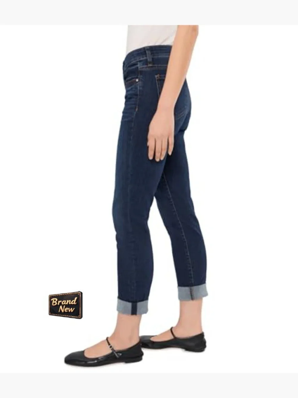 Relaxed Fit Boyfriend Jeans with Feminine Shape